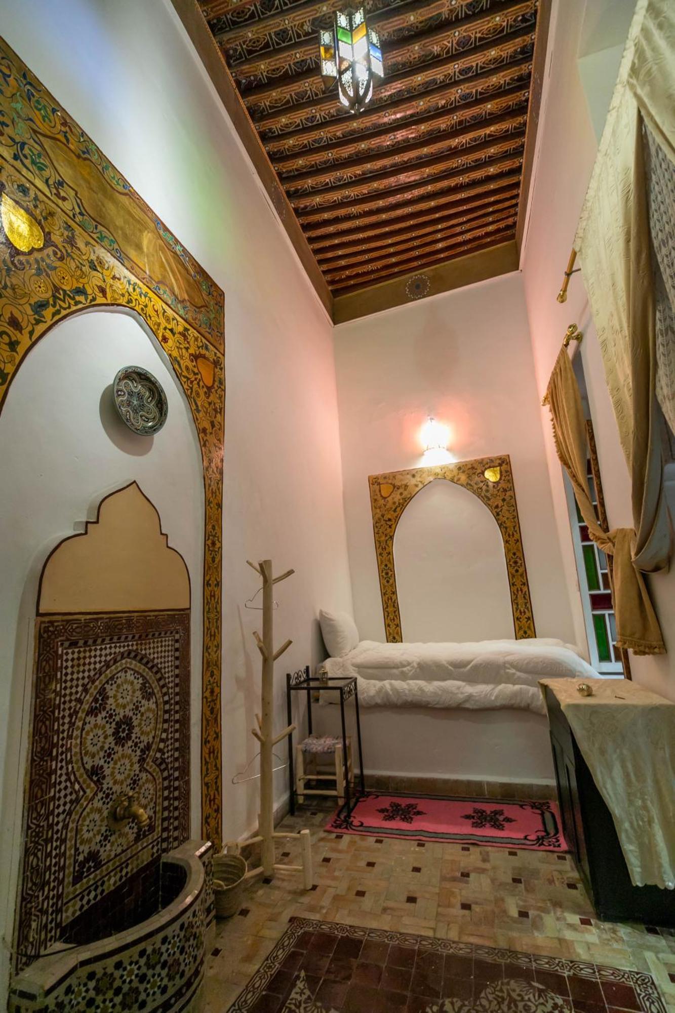 Riad Dar Diwan Fez Buitenkant foto