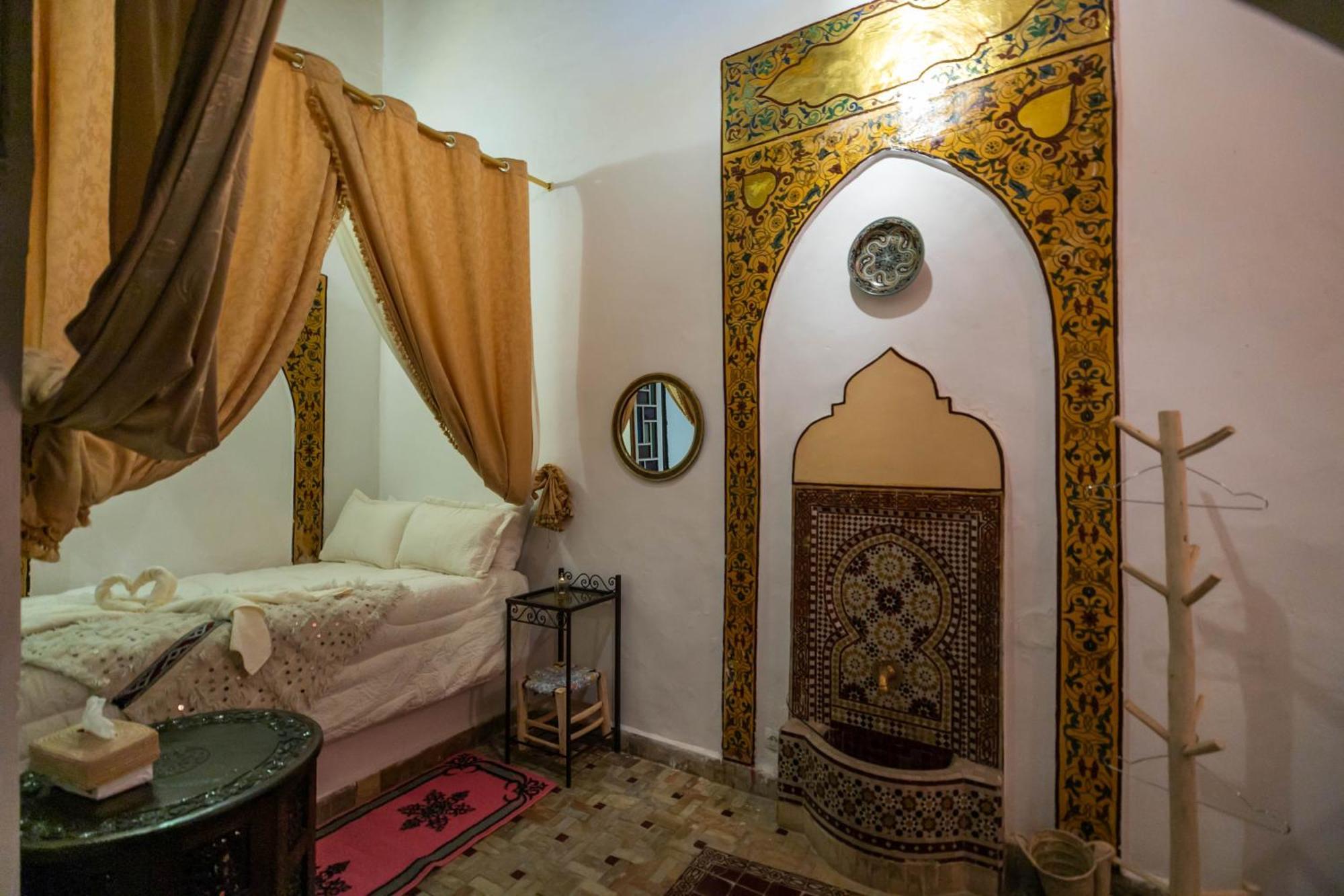 Riad Dar Diwan Fez Buitenkant foto